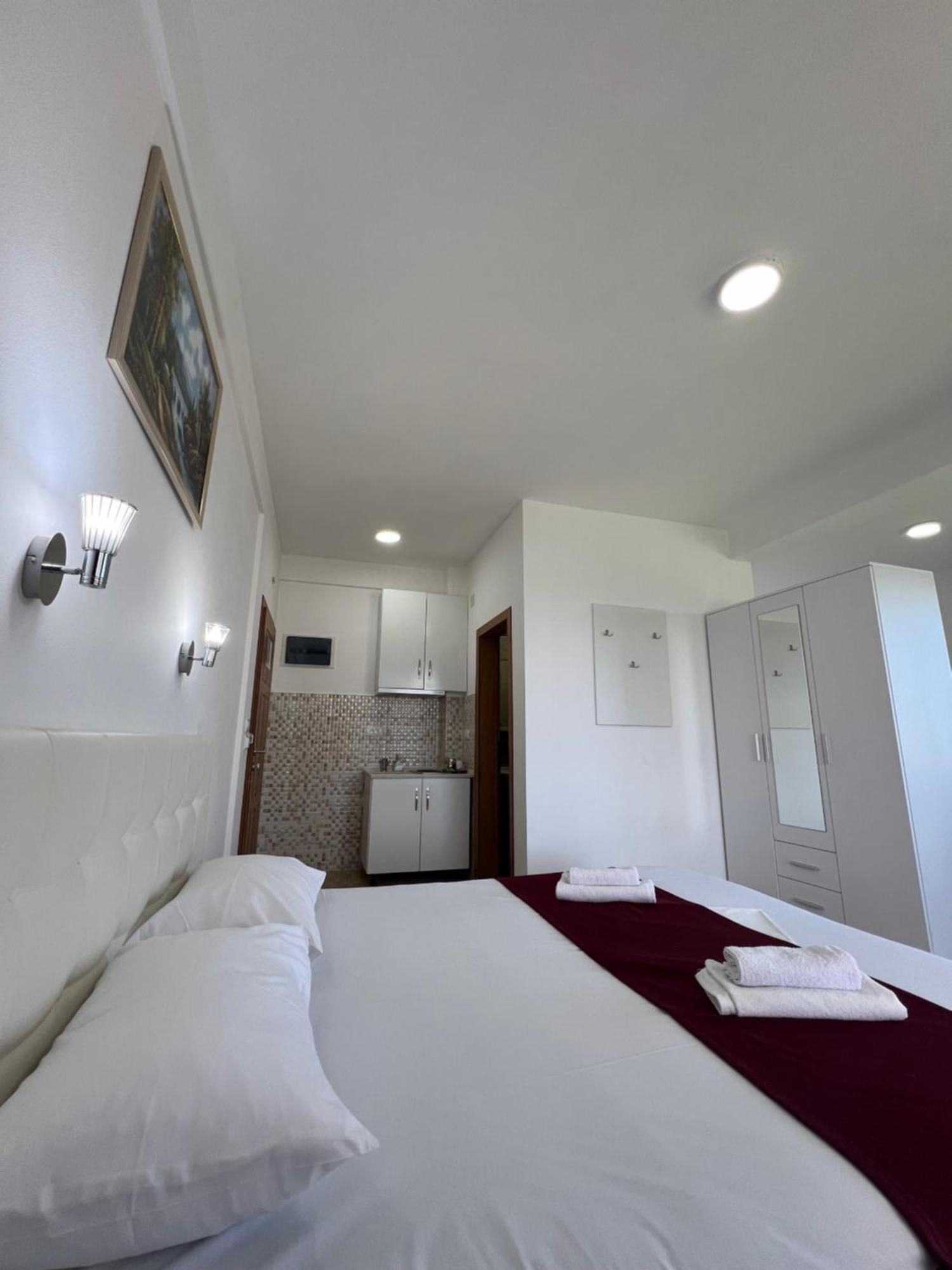 Apartments Fati & Flori Ulcinj Exterior foto